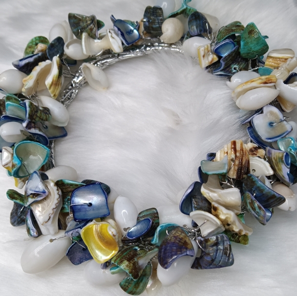 2 Handmade Shell Bangle Bracelets - Picture 2 of 3